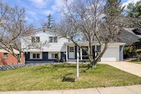 Sold 2609 Lillian Ann Arbor Mi Lots Of Updates Found Inside This Tri Level In Forestbrooke 309 900 Ann Arbor Mi Property Ann Arbor