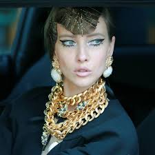 S a cerut schimbare😄 voi ce ziceti? TendinÈ›ele ToamnÄƒ IarnÄƒ 2017 Propuse De JuraÈ›ii De La Bravo Ai Stil Libertatea