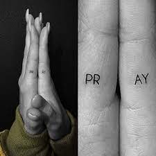 Hailey Baldwin Pray Fingers Tattoos Tattoos Finger Tattoos Little Tattoos