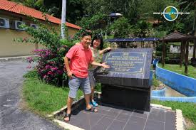 The orang asli museum is a museum in gombak, selangor, malaysia that showcases the history and tradition of the indigenous orang asli people. Orang Asli Museum Muzium Orang Asli Gombak Selangor