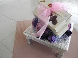 Perincian bunga hydrangea, eustoma, mawar dan orkid menyerikan lagi persembahan hantaran terindah buat kekasih hati. Gubahan Hantaran Pastel Colors