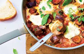 Aubergines Tomates Basilic Mozzarella Et Roquette Notre Recette De Poelee Complete Recette Recettes De Cuisine Recette De Plat Recette Aubergine