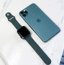 Do you want to know how you can an apple watch with iphone? Iphone 11pro Max Apple Watch Fitbit Watch Band Apple Watch Apple