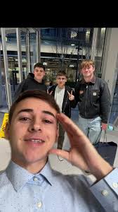 Huge thank you to @Alice Oseman for this opportunity! #heartstopper  #kitconnor #netflix #fyp #joelocke