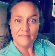 To anyone who is looking at this photograph of a “BROWN RECLUSE SPIDER”  please repost this reminder and possibly save someone's life. Brown Recluse  Spider . . ..😳 At this time of