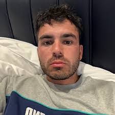 Kyle Buff's Instagram, Twitter & Facebook