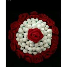 Mi sono imbattuta nei suoi commenti e subito mi ha. Srini Creations Red And White Flower Hair Bun Packaging Type Box Rs 250 Piece Id 20897216133