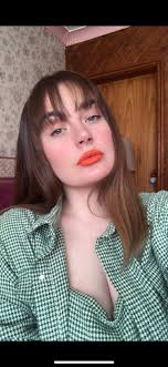 Erin Knowles (@_erinknowlese)