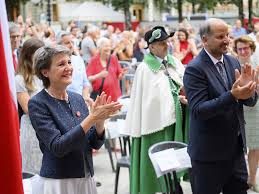 Ainsi, le feu d'artifice de compiègne est prévu, mais les spectateurs doivent retirer leurs places auprès de l'office de tourisme. Pas De Feux D Artifice Mais Guy Parmelin Le 1er Aout A Lausanne Lfm La Radio
