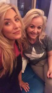 Live with my girl Lisa Kelly Singer over