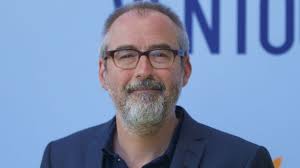 Giphart schrijft met robot: "Ik ben de baas, maar hij doet het werk"