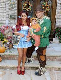 31 Best Family Halloween Costumes 2021 Creative Costumes For Families