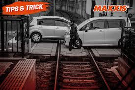 Supaya om bro yang belum tahu jadi tahu bahwa sebenarnya hal ini bukanlah masalah yang berat. Benarkah Mesin Mobil Dan Motor Bisa Mati Mendadak Saat Melintasi Rel Kereta Api