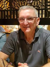 It is with great sadness that I share the news of the untimely death of our  classmate Tom Toth. Apparently Tom and his family were traveling home from  Colorado and were involved