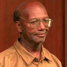 Boston: un SDF trouve un sac contenant 42.000 dollars et les rend à son  propriétaire