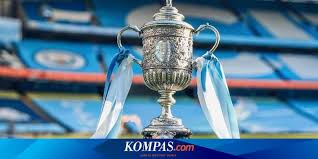 Over 71 trophy cup png images are found on vippng. The Reason Sheikh Mansour Bought The Historic Fa Cup Trophy For Rp 14 5 Billion Netral News