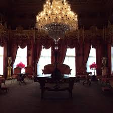 قصر دولما بهجه اسطنبول تركيا dolmabahce palace istanbul turkey taken by iphone5s ceiling lights chandelier decor