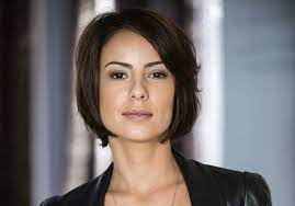 En.wikipedia.org › wiki › alice_(brazilian_tv_series) cached the series stars andréia horta who plays alice, a young woman who leaves her small town to live in são paulo, where she meets several people who help her to better understand herself. Andreia Horta Alchetron The Free Social Encyclopedia