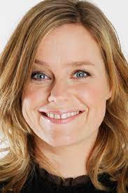 Det er torsdag morgon, og dei to borna er alt ute av huset. Solveig Kloppen Movies Age Biography