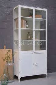unieke industriele stalen apothekerskast bij old basics old basics apothekerskast kast legplanken smalle kast
