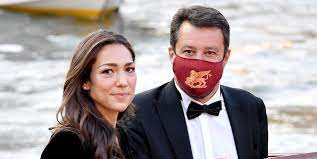 I due sono andati a convivere a circa 3 anni dall'inizio della loro storia d'amor e e il leader leghista si è detto felice e sereno accanto alla sua nuova compagna. Chi E La Fidanzata Di Matteo Salvini Francesca Verdini