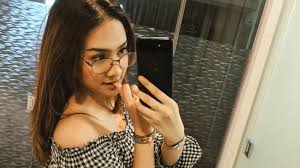 Bagus syafmaulana and pempers sweety cinta popok 946 views15 days ago. Kocak Anya Geraldine Minum Susu Masih Pakai Dot Bayi Warganet Pabrik Susu Minum Susu Herstory