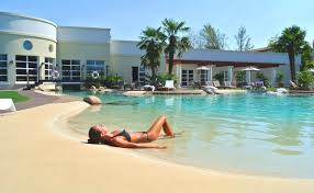 That Is A True Beach Entry For This Private Pool Swimming Pool Schwimmbad Designs Gartenpools