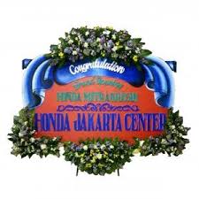 Di manapun anda berada, bunga adalah benda universal untuk menyampaikan ucapan cinta, terima jadi, anda tak lagi perlu mencari toko bunga di surabaya secara offline. Toko Bunga Online 24 Jam Di Surabaya 081212648999 Florist Surabaya Florist Backyard Decor Christmas Ornaments