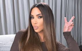 The most exciting news possibly in beauty history has just dropped, and i'm not sure the world is ready. Kim Kardashian Makeup Routine Favourite Products Tips And More