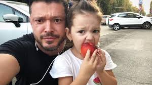 Sunt pacienţi care aşteaptă în gardă, pe scaun, cu oxigenul la nas. Cum I A Explicat Victor Slav Fiicei Sale Ca A Divortat De Bianca Dragusanu Sunt Intr O Relatie De Un An Si Patru Lunu Stiri De Ultima Ora Ultimele Stiri Din Romania Breaking