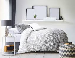 Définition de douillette dans le dictionnaire français en ligne. Courtepointe Couette Duvet Couvre Lit Pourquoi Tant De Choix