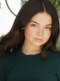 Ella Davis's Instagram, Twitter & Facebook