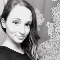 Laura Burroughs's Instagram, Twitter & Facebook