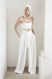 Vous aimeriez vous mettre dans une tenue bien confortable, sans pour autant perdre votre grâce. Ccdz B G5gmjpm