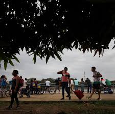 The first reports pointed at a farc unit or, more specifically, a group of the colombian guerrilla that operates in venezuela since it refused to take part in the peace process in colombia, usually known as farc dissidents. 5 000 Flee As Venezuela Launches Largest Military Campaign In Decades The New York Times