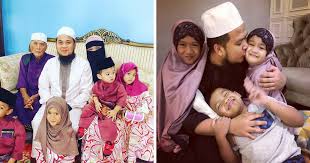 Ceramah ustaz ebit lew paling sebak pasti mengalir air mata yang mendengarnya daripada abdullah bin amr r.a, bahawa. Cara Ustaz Ebit Lew Berkongsi Cerita Ni Memang Menyentuh Hati Sampai Anak Kecil Menangis Hargai Ibu Ayah Kita Pa Ma