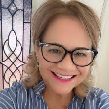 Karen Panella's Instagram, Twitter & Facebook