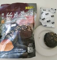 Yee hup hiong piah, walnuts cookies, chicken flavour biscuits, white sesame peanut biscuits, black sesame peanuts biscuits, yummito original, yummito brown sugar, yummito. Delicious Hiong Piah Biscuits From Gunung Rapat Perak Visit Malaysia