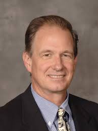 Paul Bracher '78, President of Cullen/Frost Bankers, Inc., shares some  fiscal insight with our San Antonio A&M Club Monday Lunch attendees.