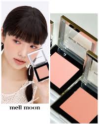 . 멜문 퓨어 블러링 블러쉬 #허그 코랄빛이 투명하게 감도는 음영으로 생기와 그윽함을 동시에 즐길 수 있는 코랄 베이지 #hug 하나로  블러쉬 외 아이섀도우, 쉐딩 등 다양하게 활용 가능해 손쉽게 예쁜 음영 메이크업을 완성해 줍니다. 레이어링 횟수에 따라 농도를 ...