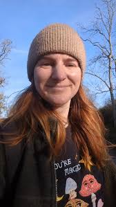 Let's walk to Lacock 👢👢👢, #dayoff #wednesdaywalk #lacock #chippenham  #pewshamcanal