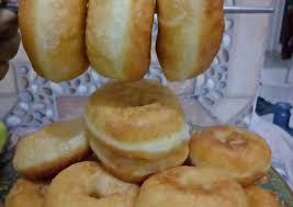 Jajanan donat sederhana, enak, empuk, lembut, dan praktis untuk jualan. Cara Membuat Donat Lembut Diulen Dengan Mixer Yang Renyah
