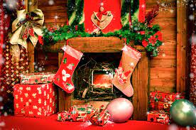 La visita alla casa di babbo natale di golfo aranci è un momento denso di magia, fatto di tante lucette e allegra musica natalizia. La Casa Di Babbo Natale Babbo Natale E Gli Elfi