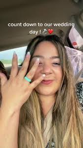 Maxine Blumenfeld's Instagram, Twitter & Facebook