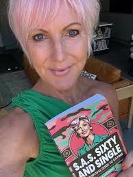 Fiona Lambert (@fionalambertofficial) • Instagram photos and videos