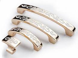 Bogengriffe küchen schrank türgriffe möbelgriffe griffe aluminium. Zink Legierungs Zieht Goldene Klassische Kuchen Schrank Turgriffe Silber Gewolbter Aufbereiter
