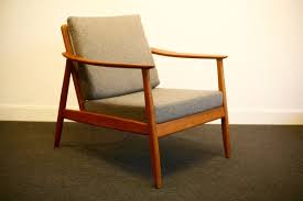 Featuring an elegantly curved channel our lounge chairs 'paris', and 'petals', are nice wide chairs, especially good for those that like a. Usa 247 Lounge Chairs By Folke Ohlsson For Dux 1960s Set Of 2 For Sale At Pamono