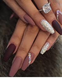 Here are some gorgeous gray nail art design ideas between black and gray nails, pink and grey nails, and gray. Hannatomilynn Rhinestone Nails Best Acrylic Nails Nails