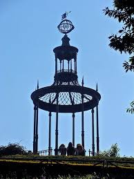 Contre Jour On The Gloriette Of The Labyrinth Of The Jardin Des Plantes In Paris France This Is One Of The Most Ancient Metall Paris Natural History Spires