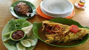 1/2 kg iga sapi sedikit lemak/ ikan kakap. Menikmati Pindang Gombyang Ikan Manyung Khas Rumah Makan Panorama Youtube